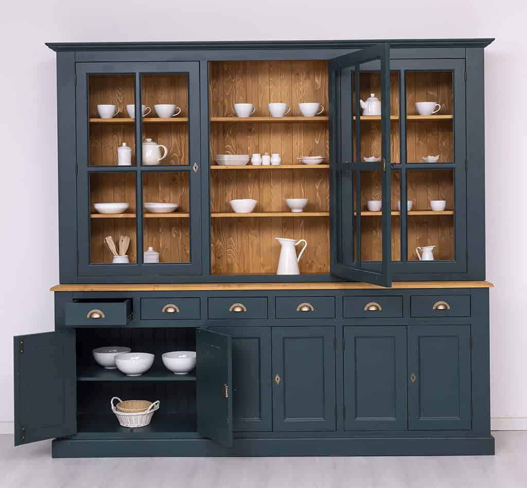 Buffet en pin Lokimob LM179BAS+HAUT_topC002_intC002_extL087 bleu gris avec partie vitrée et placards bas ouverts