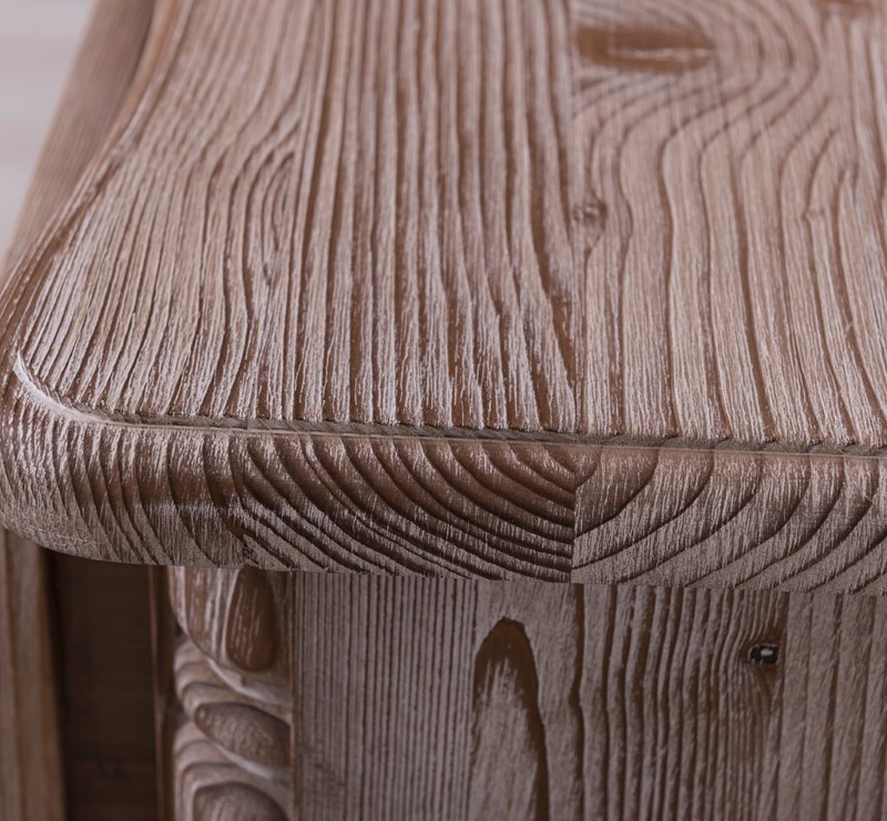 commode-collection-baroque-trois-tiroirs-largeur-110cm-pin-massif-personnalisable-lokimob-LM646-BP071-2