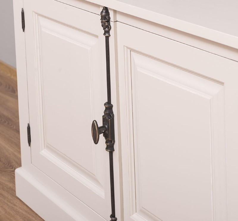 grand-buffet-bas-bahut-cremone-largeur-219cm-pin-massif-personnalisable-lokimob-LM408BAS-L024A-1