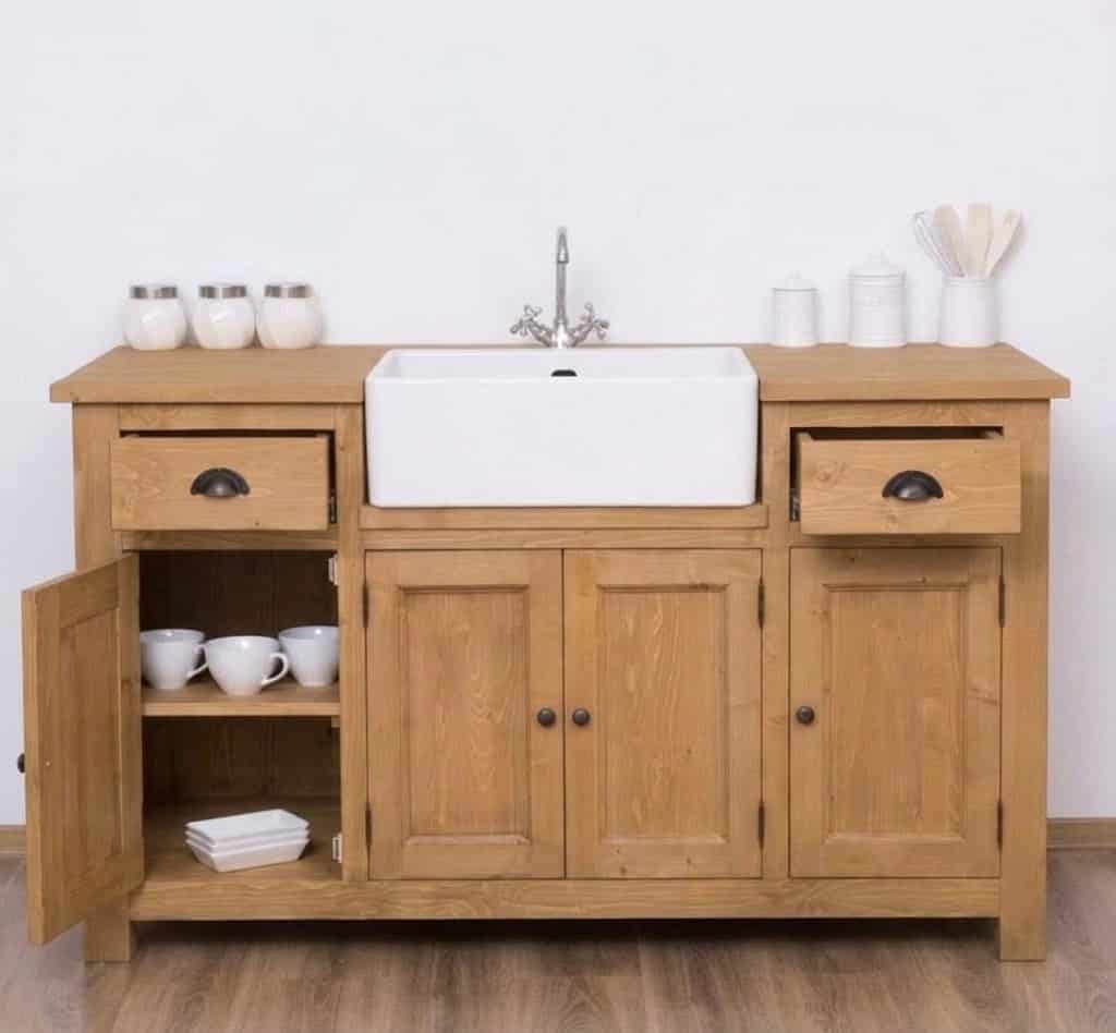 Intérieur du meuble de cuisine en bois lokimob LM199_C002 avec portes et tiroirs ouverts montrant le rangement