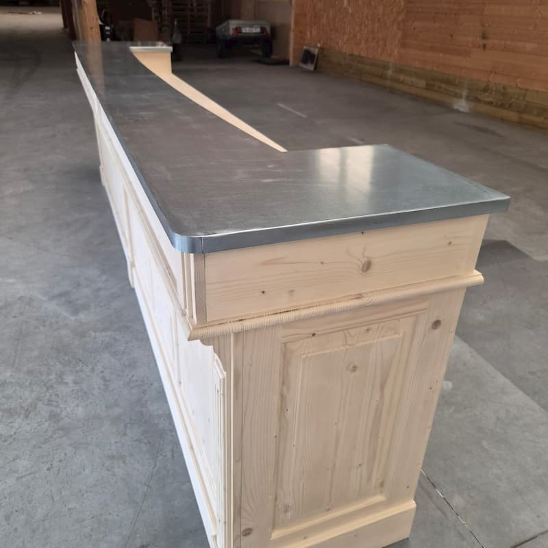 Comptoir artisanal en pin naturel et plateau zinc lokimob