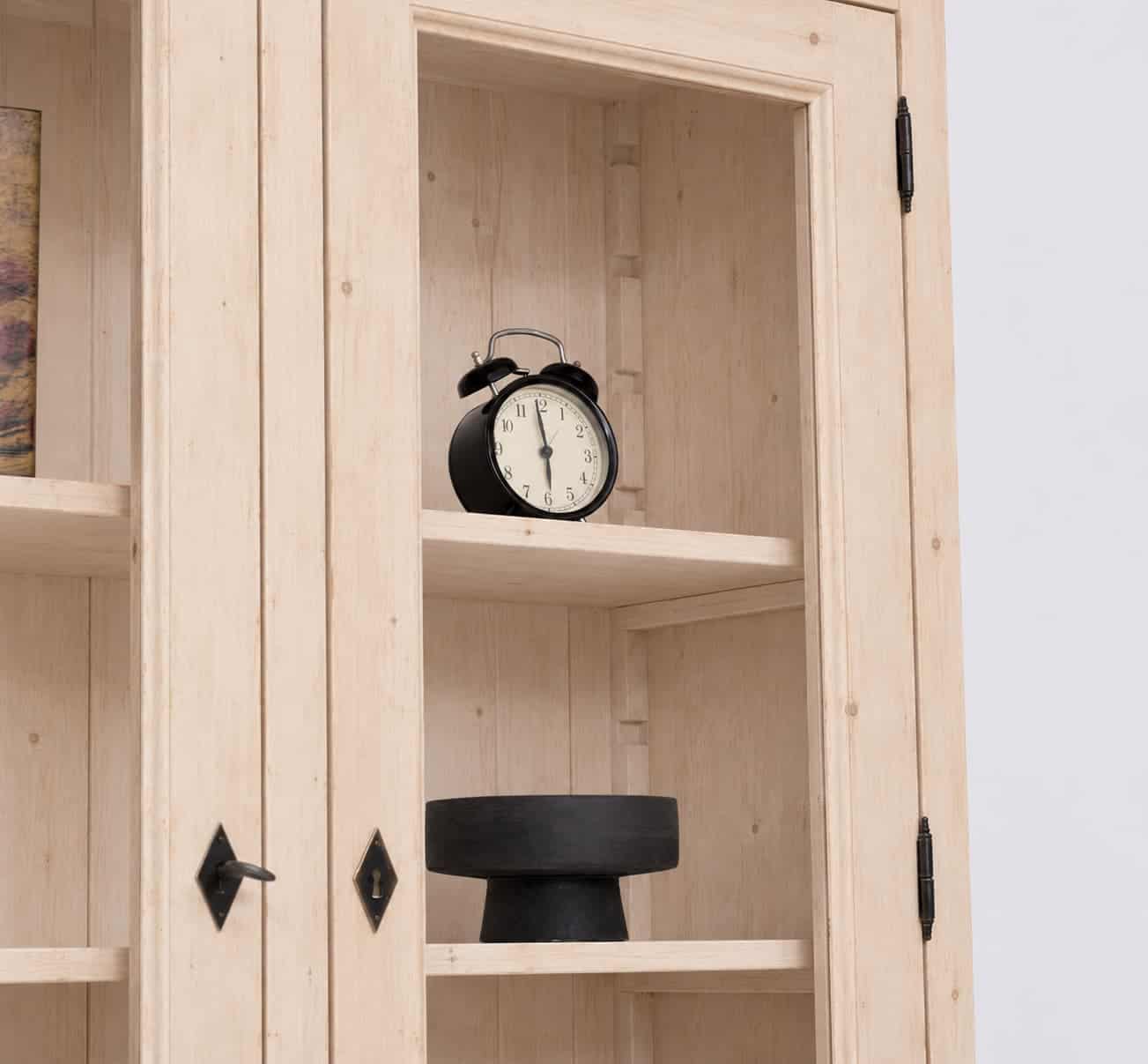 Détail des étagères et de la vitrine en bois naturel lokimob LM271BAS+HAUT_L0
